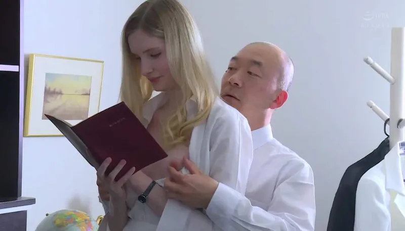 Bà xã chấp nhận làm gấu cho đối tác của người chồng để trả nợ
