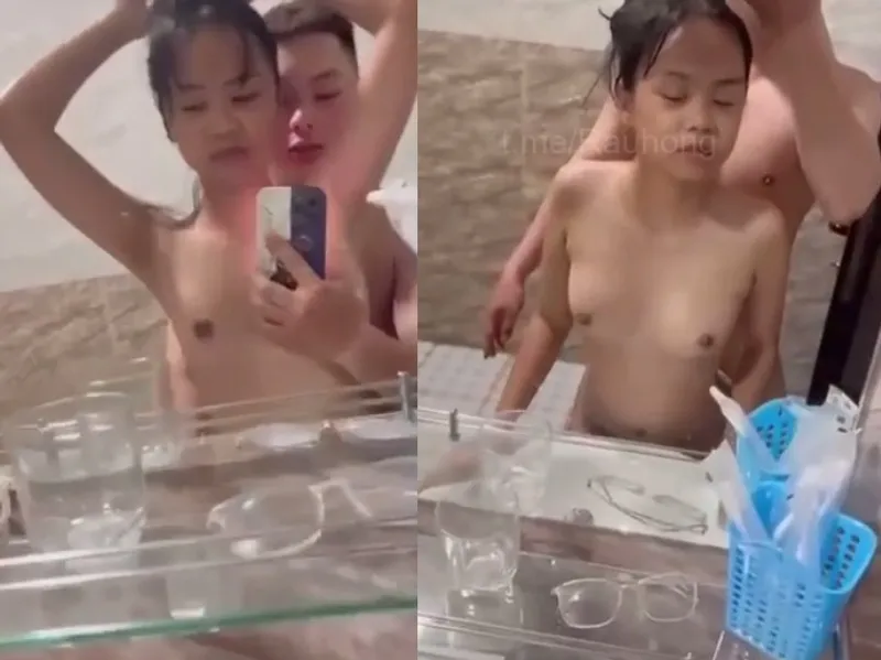 Thon gọn em cùng anh yêu xoạc trước gương quay kỉ niệm